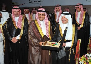 الأمير سعود بن نايف يكرم شركة ارامكو السعودية الشريك الإستراتيجي للجنة الأولمبية العربية السعودية