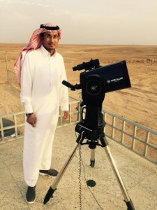 الدكتور زكي المصطفي في عملية الرصد