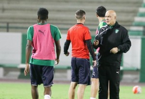 جروس يغلق تدريبات الأهلي.. وهوساوي وباخشوين يواصلان علاجهما