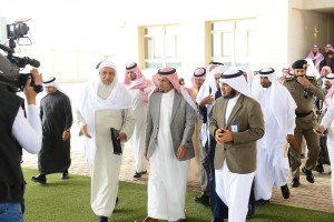 مدير الجامعة يتفقد المشأت بالكلية