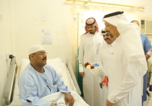 وزير الصحة يزور المرضى